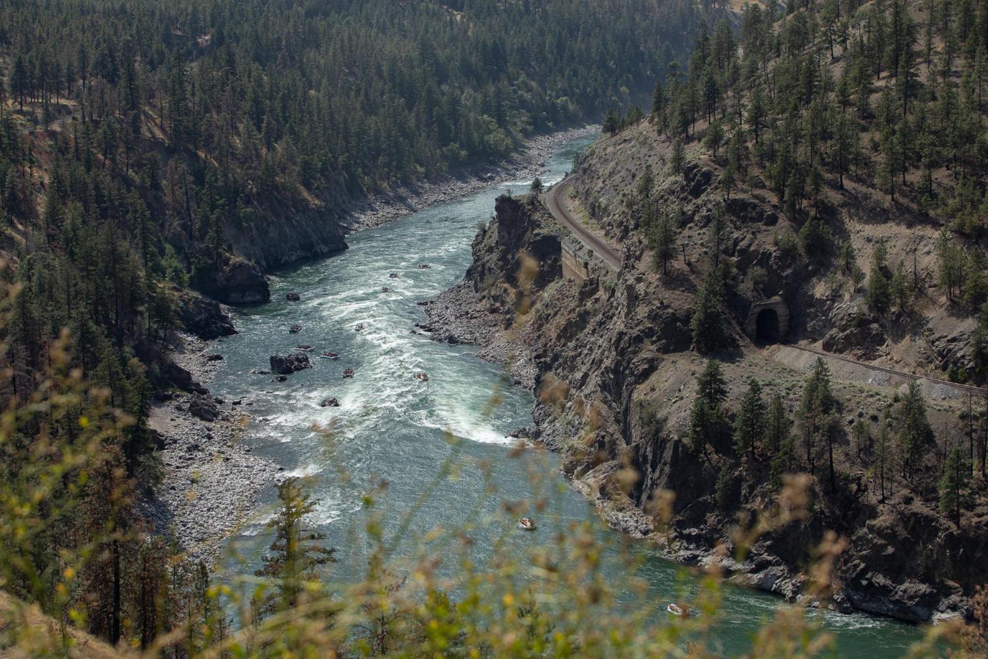 Kumsheen Rafting Resort Lytton エクステリア 写真